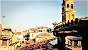 Santa Croce vista tetti da appartamento 1.jpg